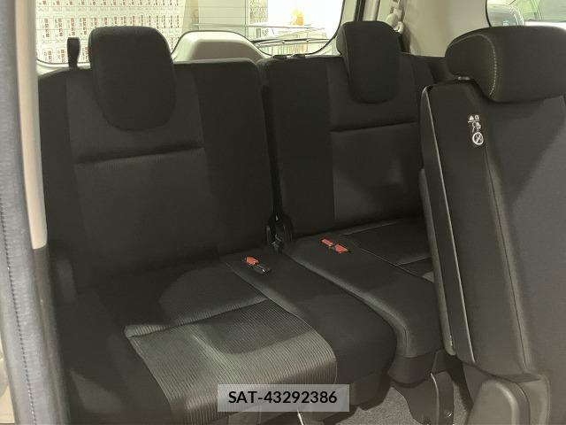 Nissan SERENA 2017-06 6616006-21