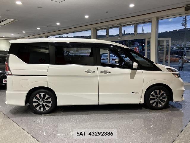 Nissan SERENA 2017-06 6616006-5