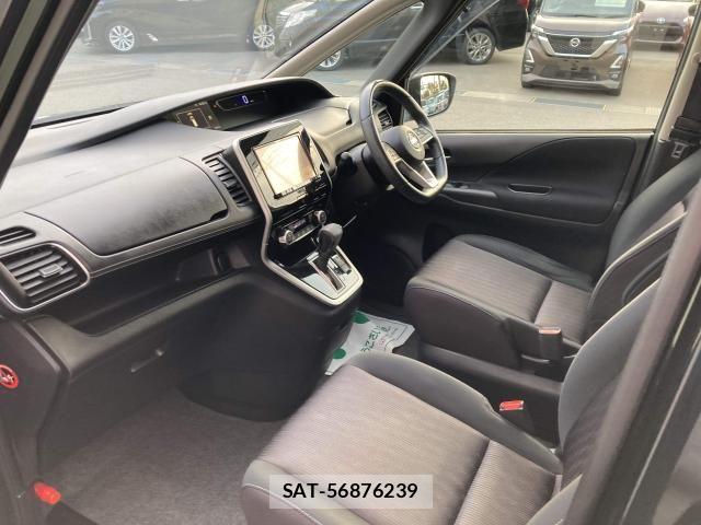 Nissan SERENA 2017-02 6614741-24