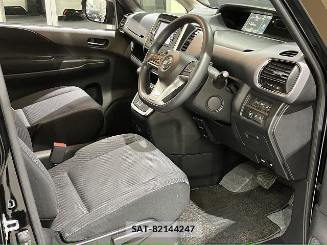 Nissan SERENA 2017-09 6614733-17
