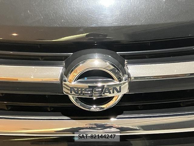 Nissan SERENA 2017-09 6614733-26
