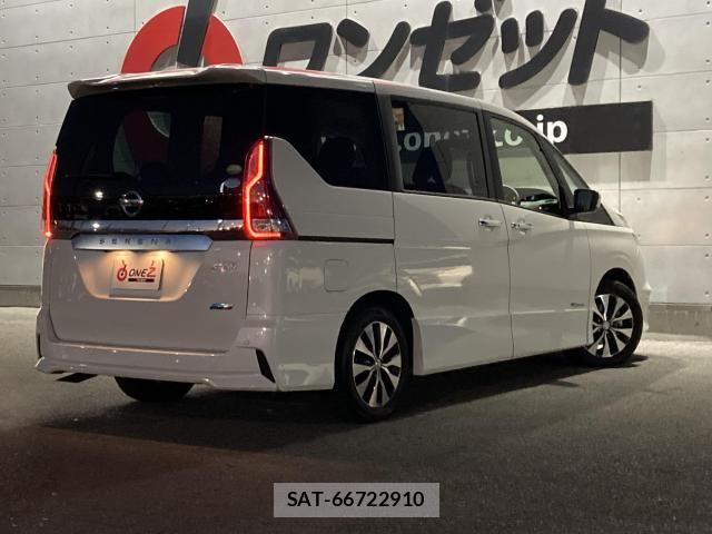 Nissan SERENA 2016-10 6614732-14