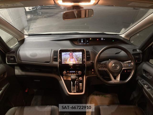 Nissan SERENA 2016-10 6614732-1