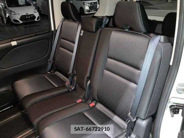 Nissan SERENA 2016-10 6614732-25