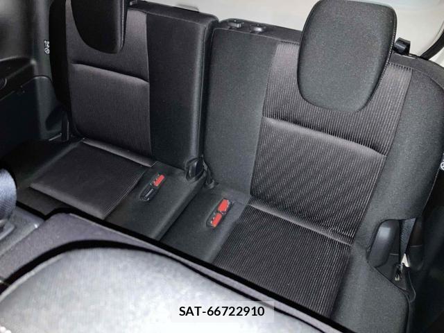Nissan SERENA 2016-10 6614732-26