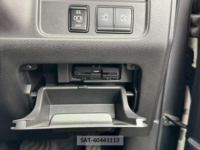 Nissan SERENA 2021-10 6614708-11
