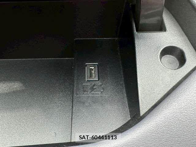 Nissan SERENA 2021-10 6614708-17
