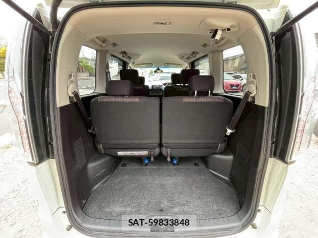 Nissan SERENA 2015-02 6614778-12