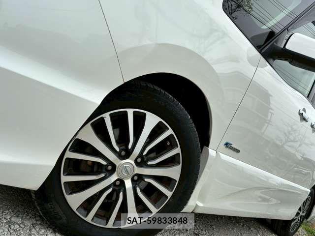 Nissan SERENA 2015-02 6614778-18