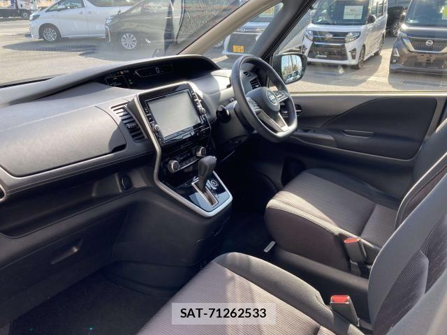 Nissan SERENA 2018-12 6614724-25