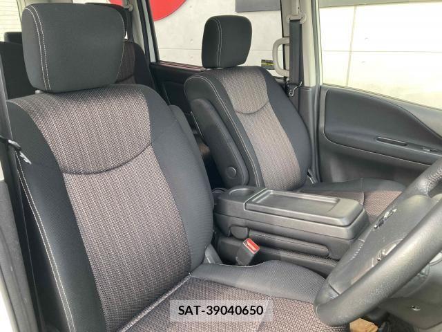 Nissan SERENA 2015-06 6614747-21