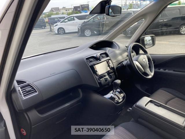 Nissan SERENA 2015-06 6614747-24