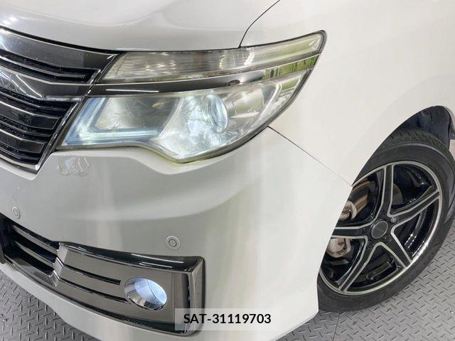 Nissan SERENA 2014-02 6614776-11