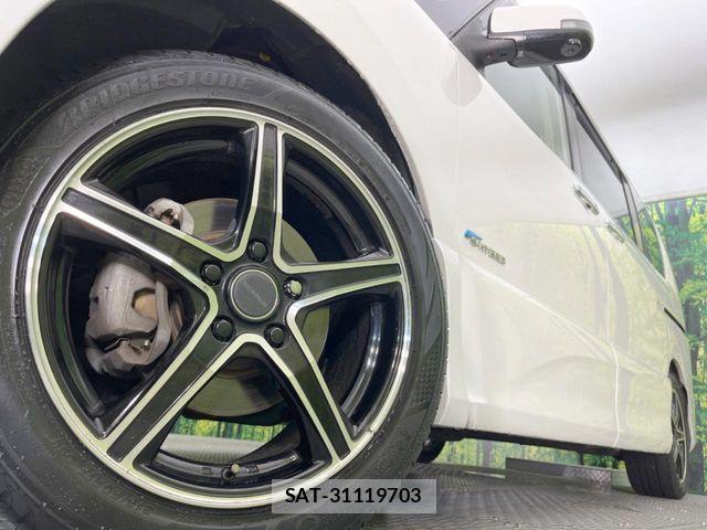 Nissan SERENA 2014-02 6614776-12