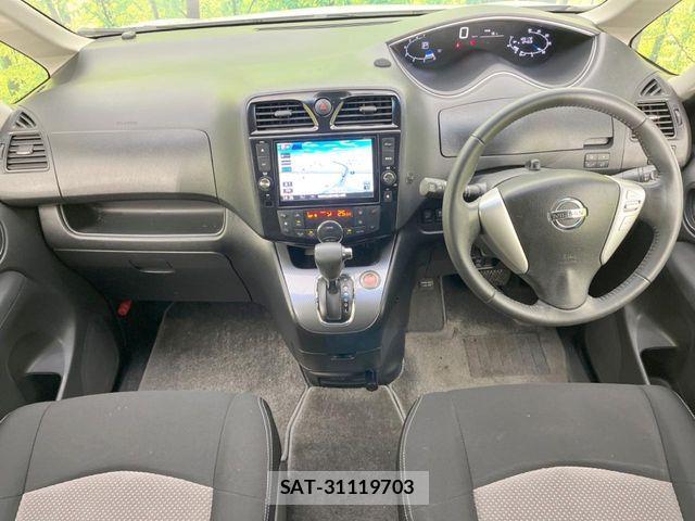 Nissan SERENA 2014-02 6614776-1