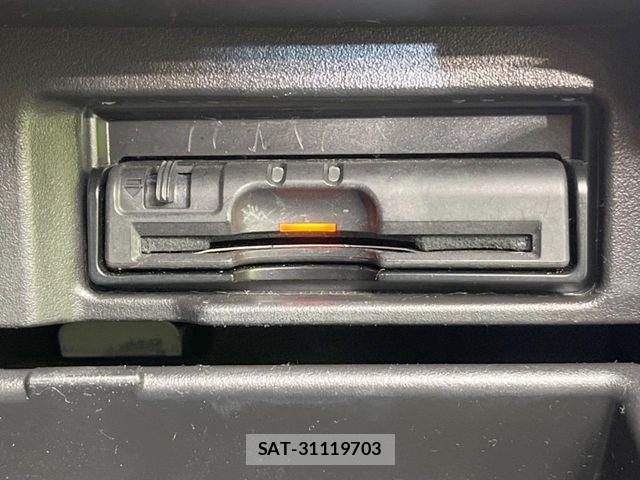Nissan SERENA 2014-02 6614776-5