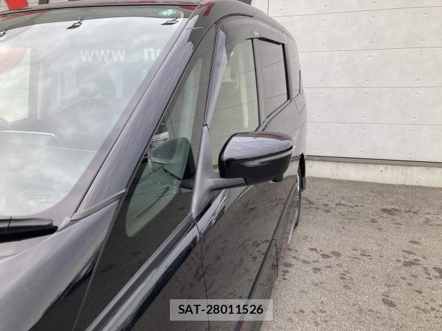 Nissan SERENA 2017-12 6614730-12