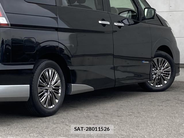 Nissan SERENA 2017-12 6614730-17