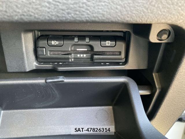 Nissan SERENA 2020-11 6614728-28