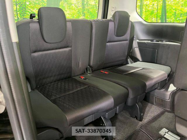 Nissan SERENA 2017-08 6614755-9