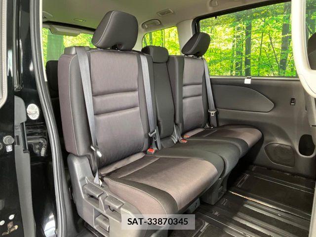 Nissan SERENA 2017-08 6614755-8