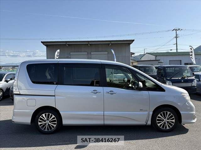 Nissan SERENA 2014-01 6614774-10