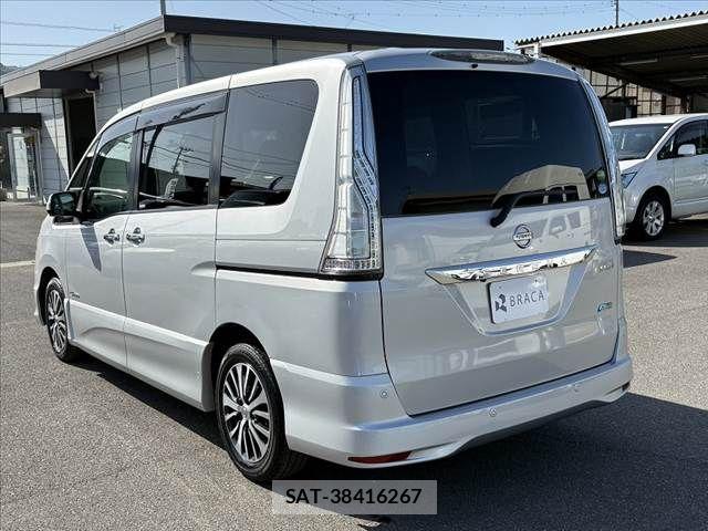 Nissan SERENA 2014-01 6614774-12