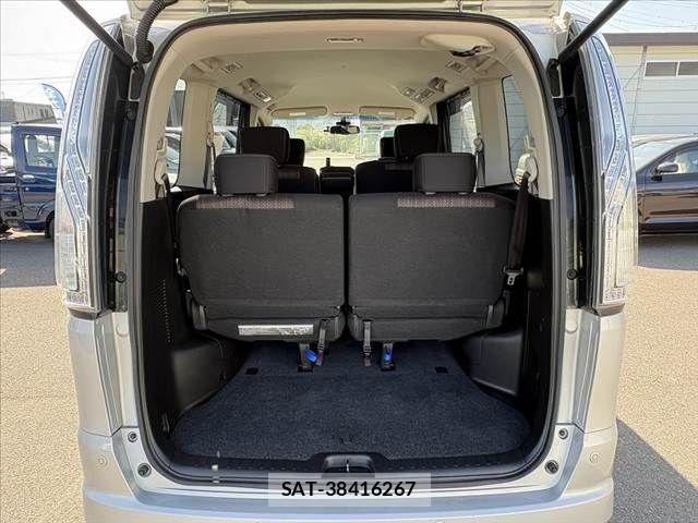 Nissan SERENA 2014-01 6614774-15