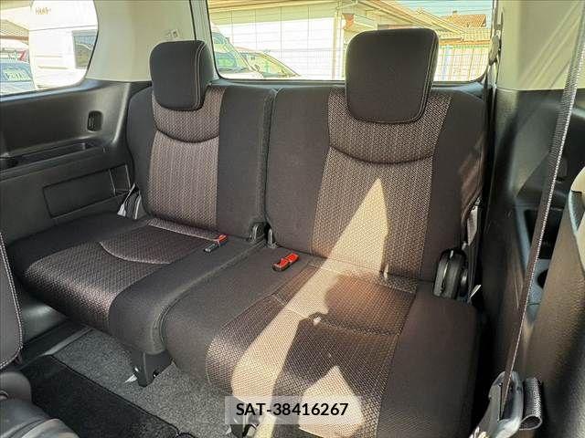 Nissan SERENA 2014-01 6614774-21