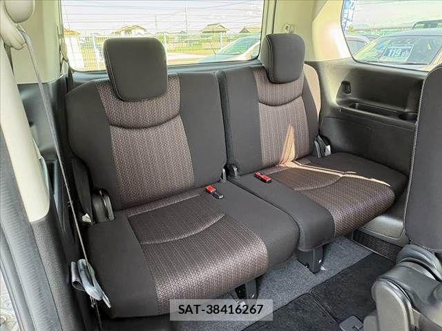 Nissan SERENA 2014-01 6614774-23