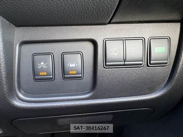 Nissan SERENA 2014-01 6614774-4