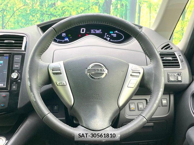 Nissan SERENA 2016-02 6614765-10