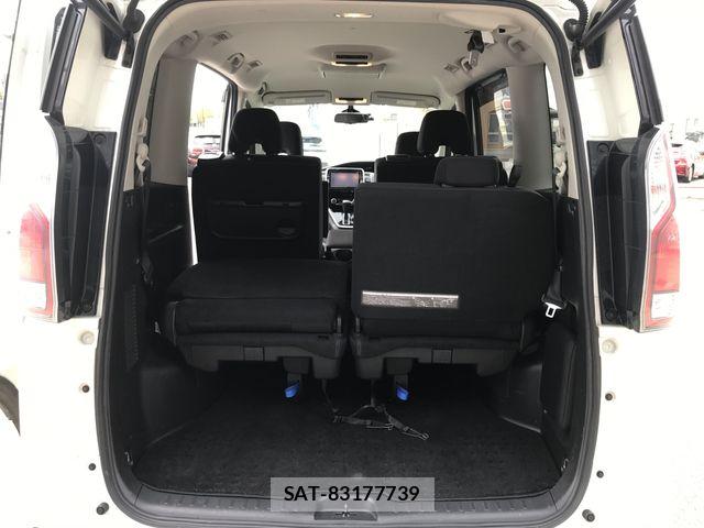 Nissan SERENA 2017-09 6614735-17