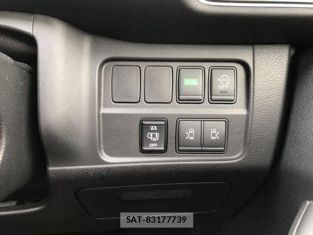 Nissan SERENA 2017-09 6614735-24