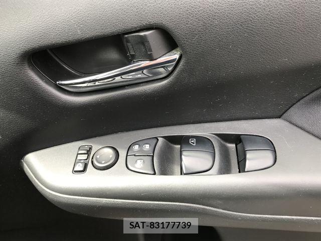 Nissan SERENA 2017-09 6614735-28