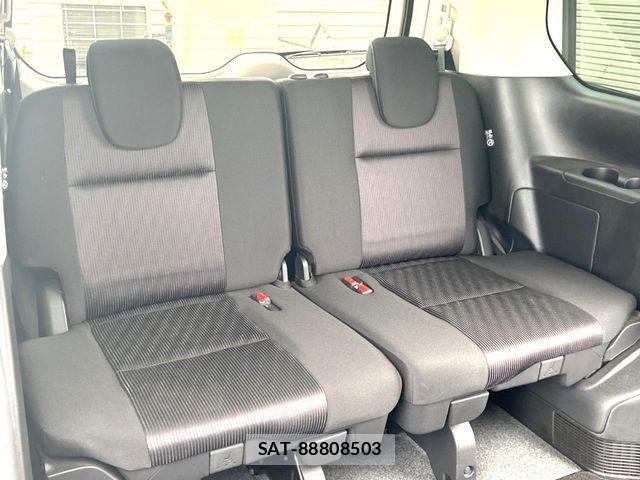 Nissan SERENA 2017-06 6614719-9