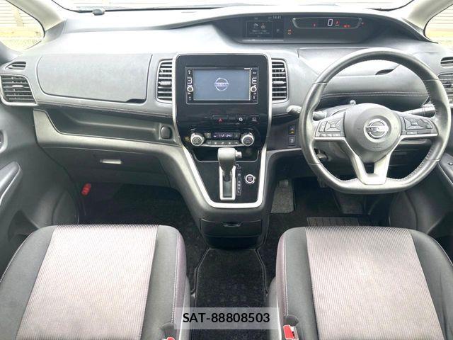 Nissan SERENA 2017-06 6614719-1