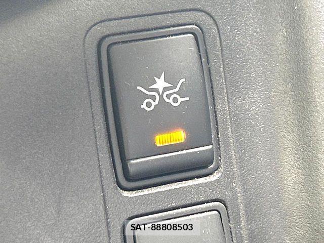 Nissan SERENA 2017-06 6614719-5