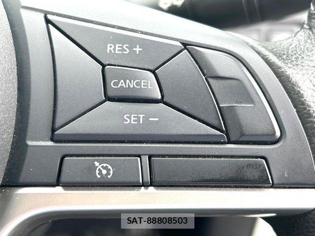 Nissan SERENA 2017-06 6614719-6