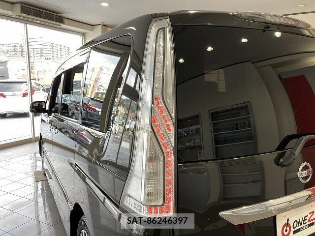 Nissan SERENA 2014-01 6614769-25