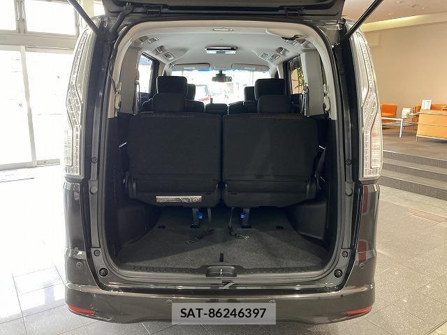 Nissan SERENA 2014-01 6614769-8