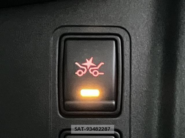Nissan SERENA 2018-10 6614715-12