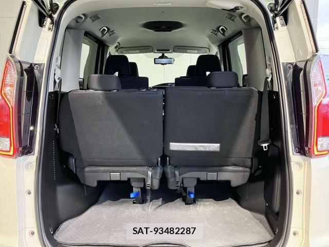 Nissan SERENA 2018-10 6614715-18