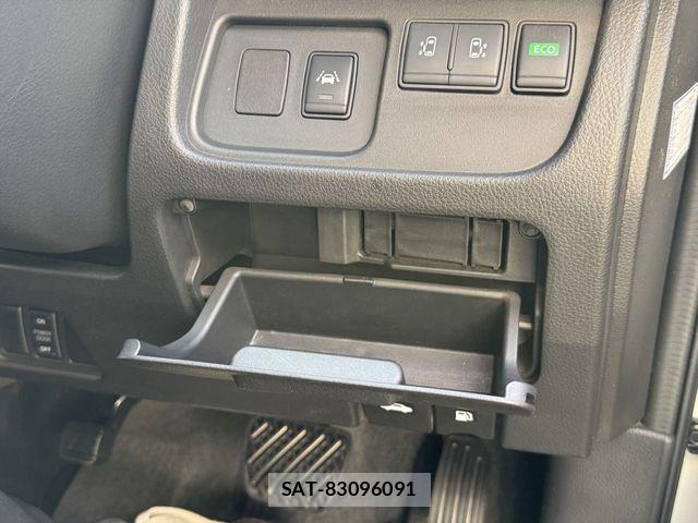 Nissan SERENA 2015-10 6614767-14