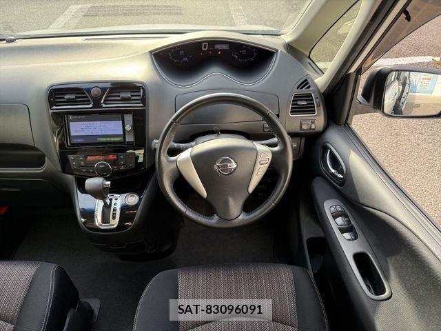 Nissan SERENA 2015-10 6614767-22