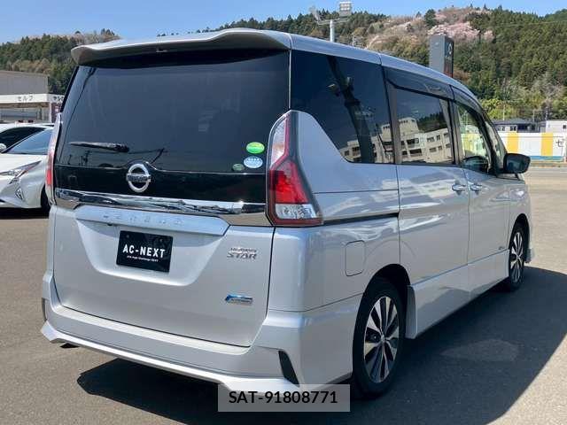 Nissan SERENA 2017-04 6642519-17