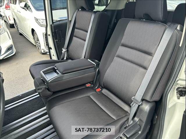 Nissan SERENA 2018-10 6642515-16