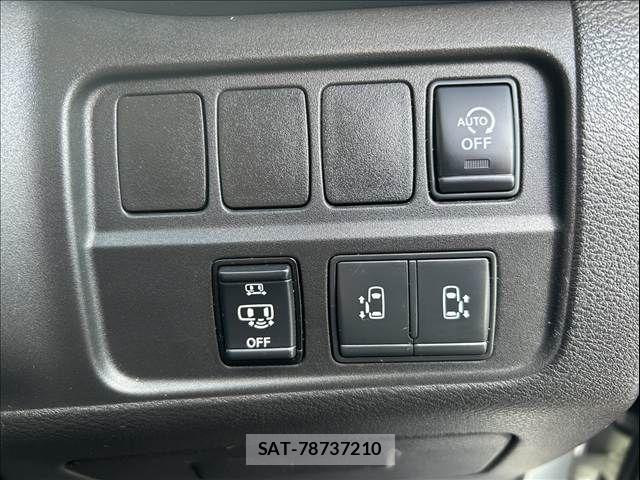 Nissan SERENA 2018-10 6642515-29