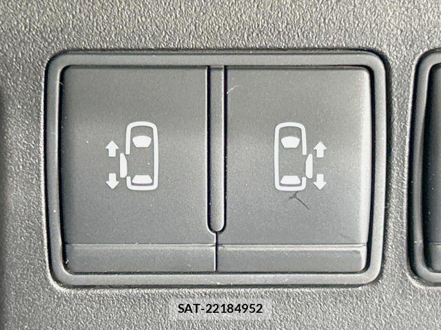 Nissan SERENA 2015-10 6642527-6