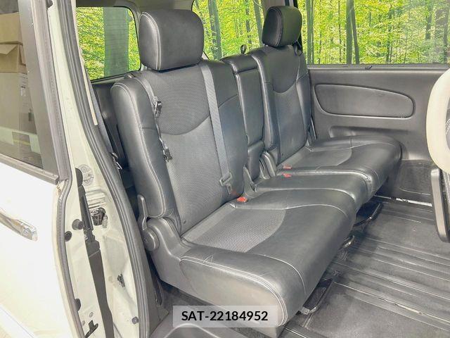 Nissan SERENA 2015-10 6642527-8